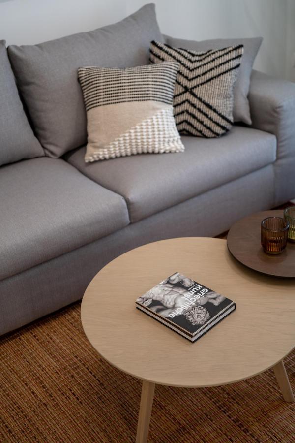Unique 2 Bedrooms Apartment, Steps To Plaka And Center * Atény