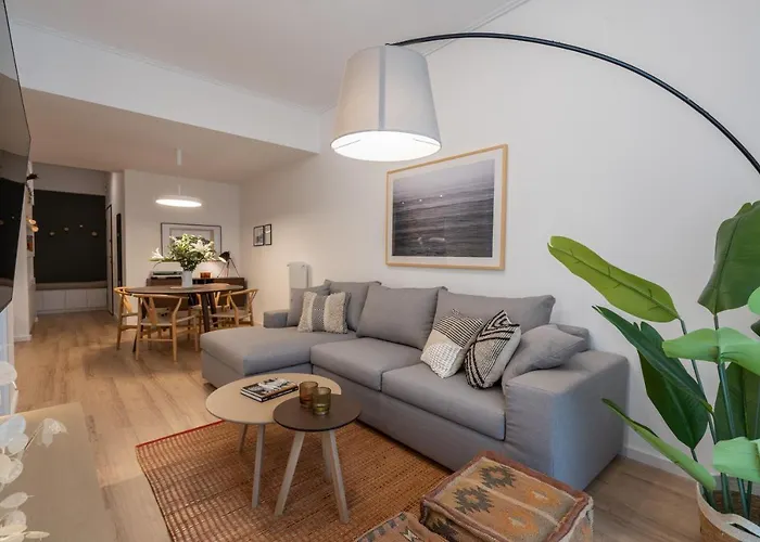 Unique 2 Bedrooms Apartment, Steps To Plaka And City Center
