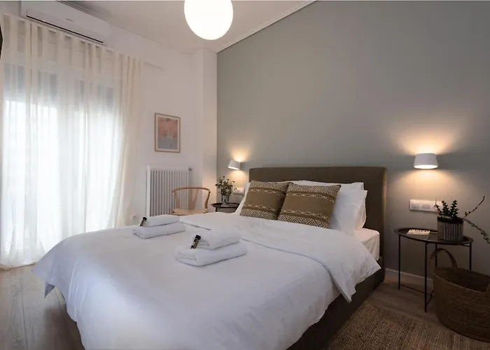 Unique 2 Bedrooms Apartment, Steps To Plaka And City Center