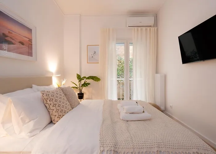 Unique 2 Bedrooms Apartment, Steps To Plaka And City Center