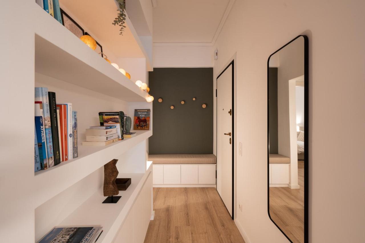 Unique 2 Bedrooms Apartment, Steps To Plaka And Center Athens